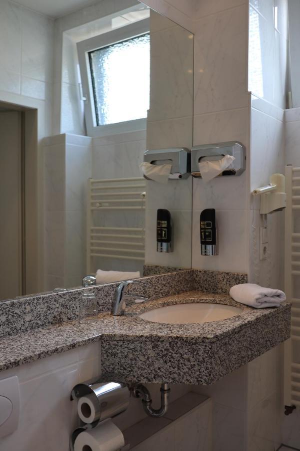 Thuns Dorfkrug Hotel Werdohl ภายนอก รูปภาพ